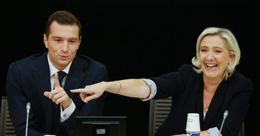 Jordan Bardella et Marine Le Pen à l'Assemblée nationale à Paris, le 15 septembre 2024