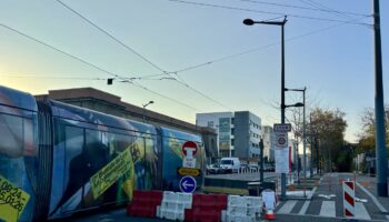 À Lyon, l'aménagement d'une piste cyclable sur une avenue désormais à sens unique complique l'accès aux hôpitaux