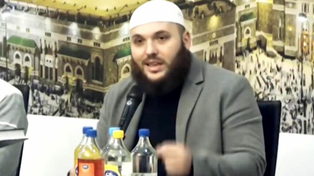 Abdul Alim Hamza: Wie dieser Salafistenprediger den Rechtsstaat zum Narren hält