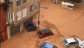 Activada la UME en Utiel (Valencia) para socorrer a los vecinos ante el desbordamiento del río Magro y se busca a un desaparecido en L'Alcudia