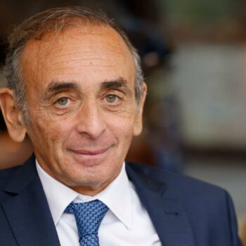 Adaptation du livre d’Eric Zemmour « Le Suicide français » en série : un syndicat de Canal+ « regrette » ce projet