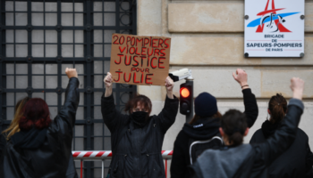 Affaire Julie : les trois pompiers accusés comparaîtront mardi et mercredi