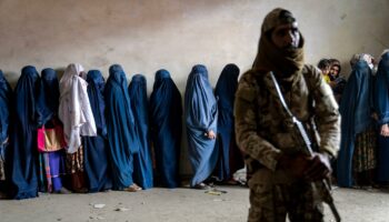 Afghanistan : « Comment imaginer les relations avec un régime qui enferme les femmes ? »