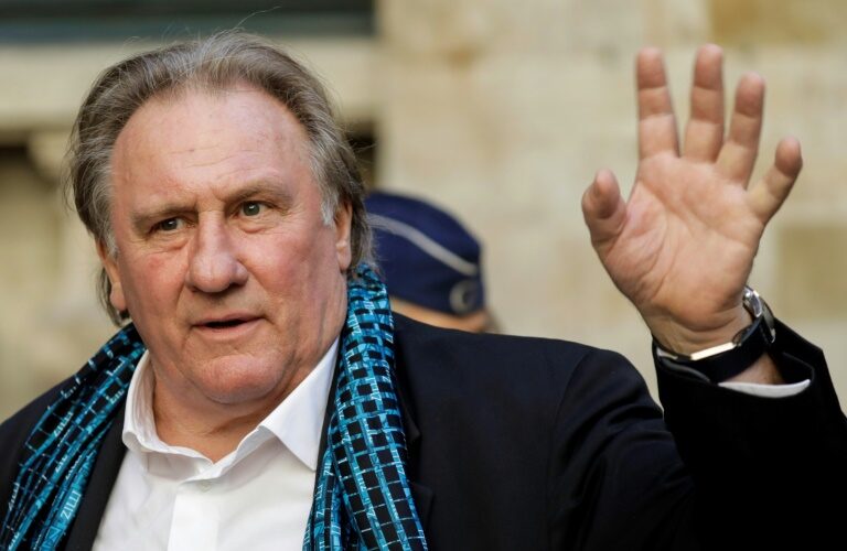 Agressions sexuelles: Le procès de Gérard Depardieu renvoyé à mars 2025