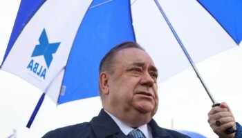 Alex Salmond murió de un infarto al intentar abrir un bote de ketchup