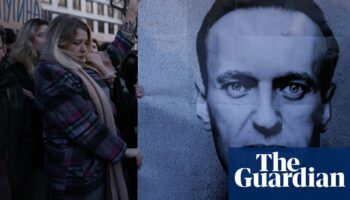 Alexei Navalny believed he would die in prison, memoir reveals