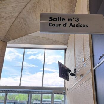 Assises de l’Essonne : le sourire volé d’Irène, défigurée à coups de couteau par son ex qui la harcelait