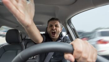 Automobilistes, deux-roues et piétons: Sur la route, "tout le monde a peur de tout le monde"