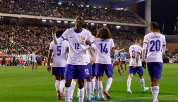 Belgique-France : malheureux avec le PSG, Randal Kolo Muani continue de sourire avec les Bleus grâce à son doublé