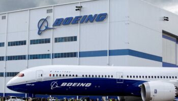 Boeing annonce supprimer 17.000 emplois et retarde d’un an le premier 777X