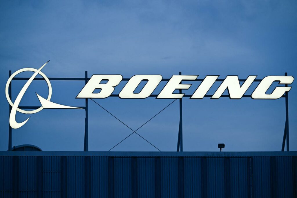 Boeing enchaîne les pertes mais espère la fin de la grève