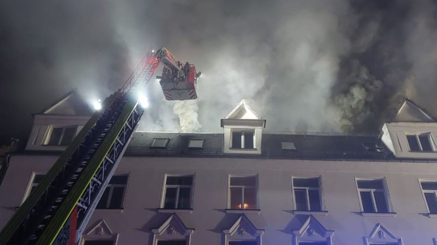 Beim Brand eines Mehrfamilienhauses in Plauen bleiben alle Bewohner und Anwohner unverletzt. (Symbolbild) Foto: -/Stadt Plauen/d