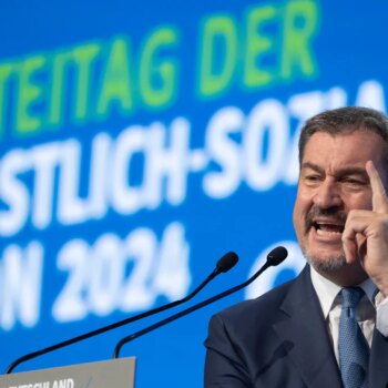 CSU-Parteitag: Söder macht ernst - mit Döner-Hoodies und Attacken auf die Ampel