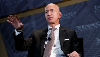 «C’est de la pure lâcheté»: Jeff Bezos soupçonné d’avoir empêché le Washington Post de soutenir Kamala Harris