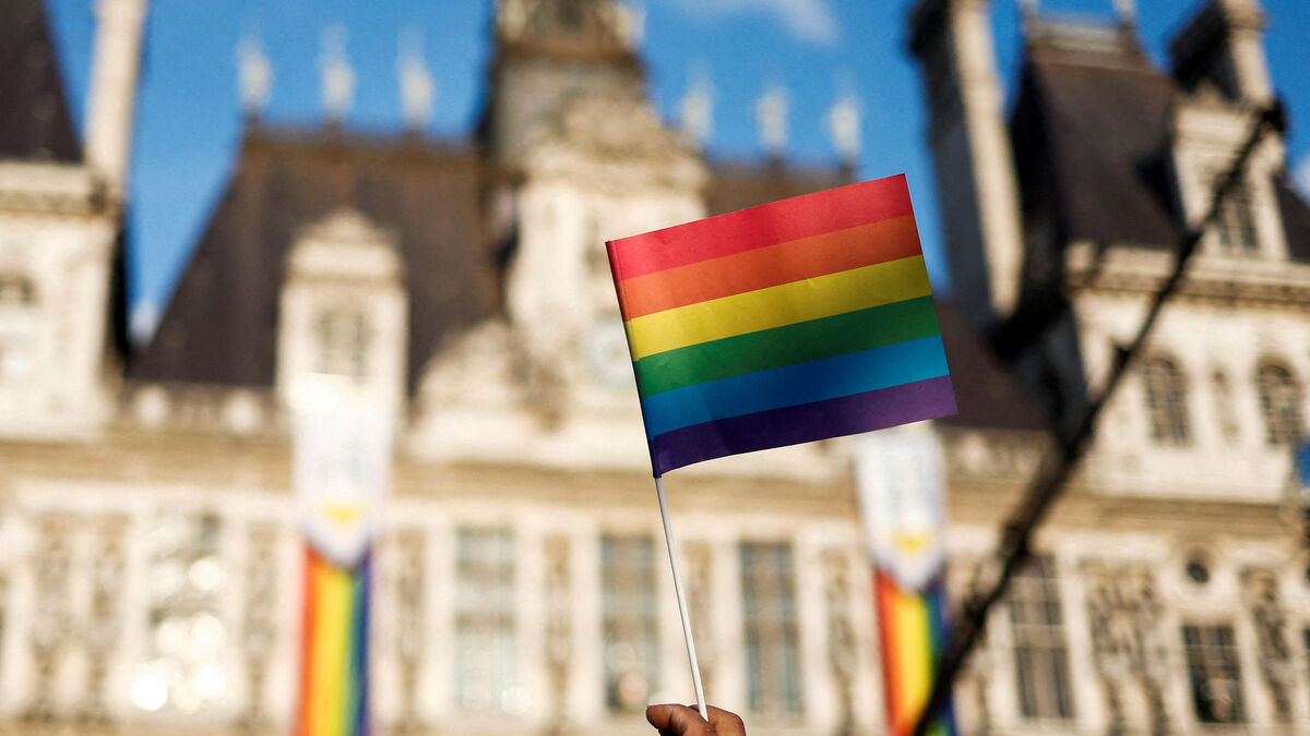 Coming out : les jeunes hommes sont les moins tolérants envers les personnes LGBT +, selon une enquête