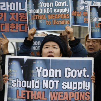 Corea del Sur evalúa enviar armas y oficiales de inteligencia a Ucrania como respuesta a las tropas norcoreanas que apoyan a Rusia