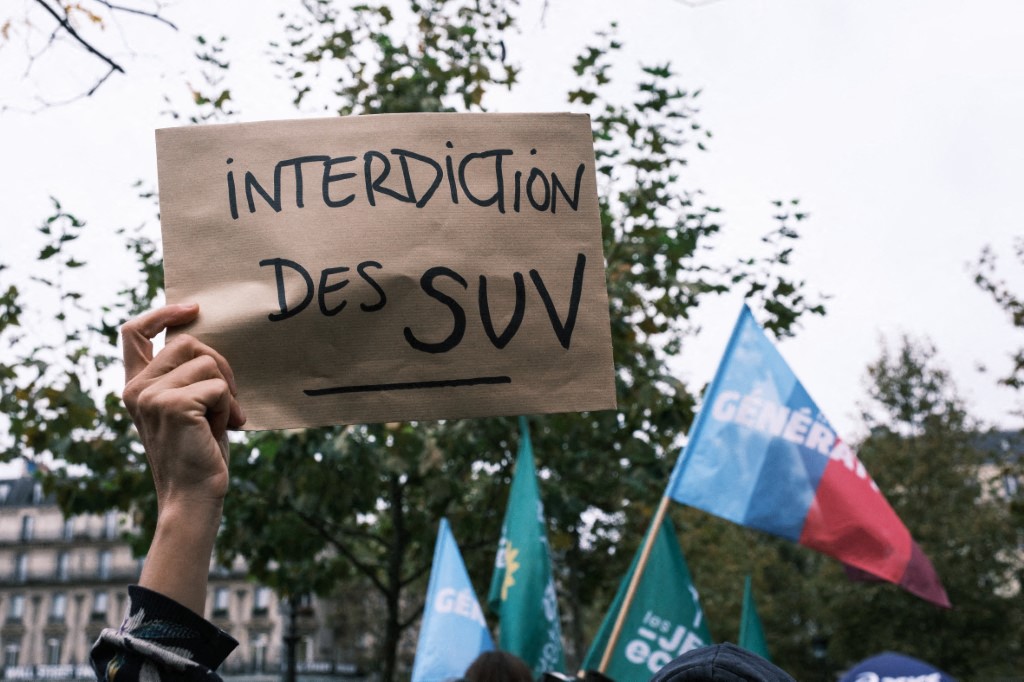 Cycliste tué par un chauffard: Une mission contre la violence sur les routes lancée en France