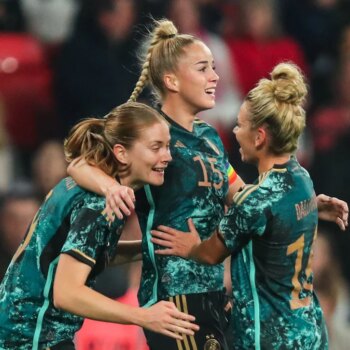 Deutsches Frauen-Nationalteam: Ein Spektakel in Wembley zur Premiere