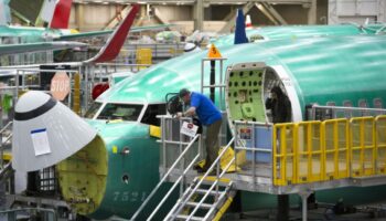 Difficultés financières: Boeing va supprimer 17.000 emplois dans le monde