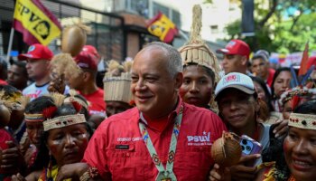 Diosdado Cabello dice que Juan Carlos I "es un ladrón" que "se robó hasta las cerraduras"