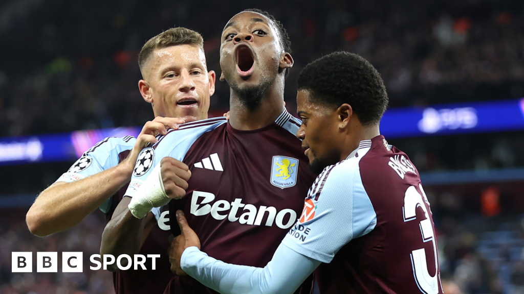 Jhon Duran celebrates scoring for Aston Villa with his team-mates