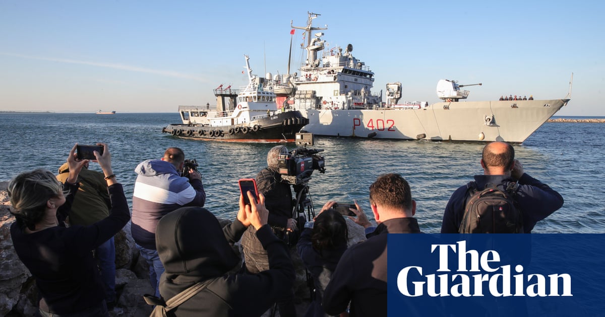 EU considers offshore centres for deportees as it hardens on migration