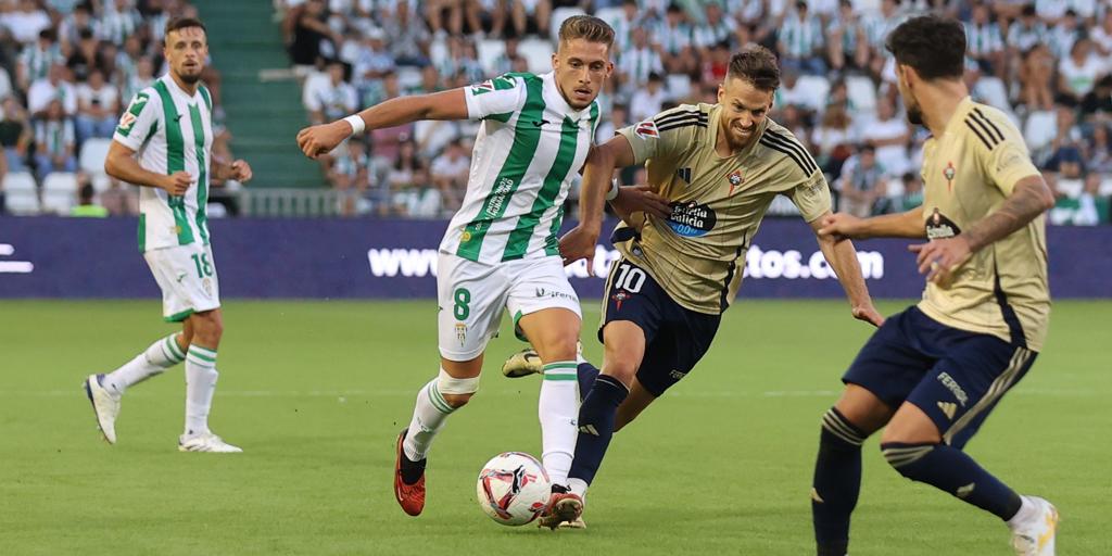 El Córdoba CF libra también en Segunda la rentable batalla por la posesión