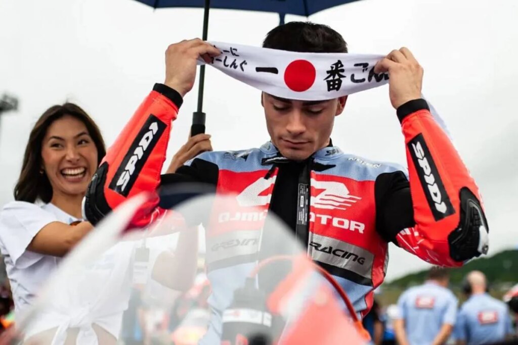 El patrocinador chino de Gresini en Moto2 pide despedir al piloto español Manu González por llevar un hachimaki japonés en Motegi