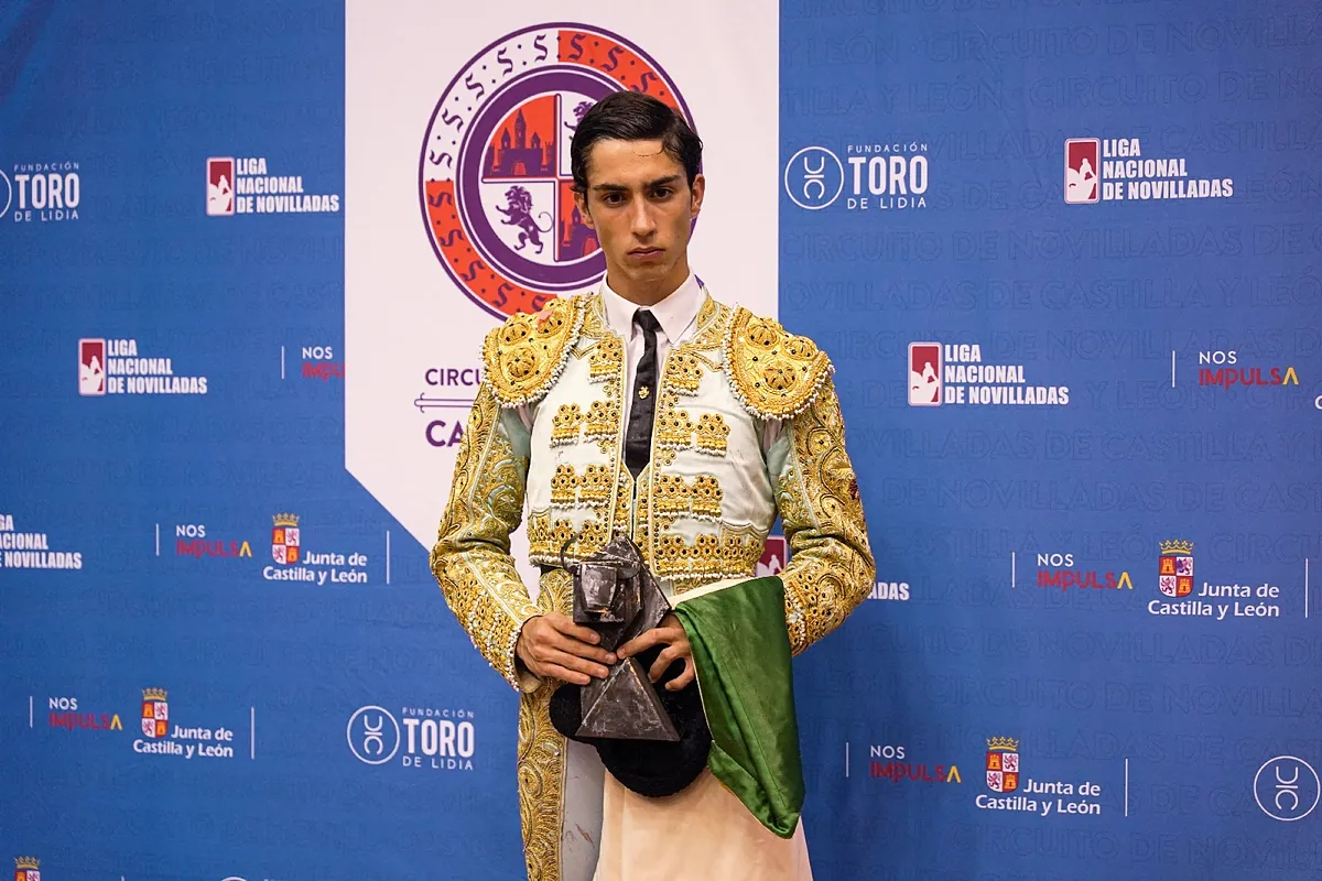 El torero revelación del que todo el mundo habla: ¿Quién es El Mene?