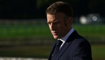 Emmanuel Macron rend hommage aux Algériens tués à Paris le 17 octobre 1961