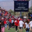 En Californie, les trumpistes bravent le désert de Coachella pour écouter Donald Trump