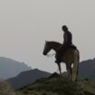 En Italie, randonnée grandiose dans les Dolomites, avec des cavaliers montagnards hors pair