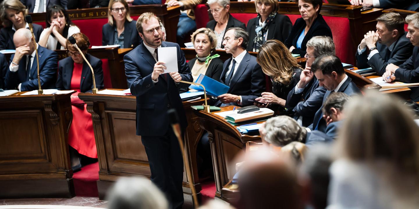 En direct : à l’Assemblée, Antoine Armand évoque la possible entrée de l’Etat au conseil d’administration d’Opella, qui produit le Doliprane