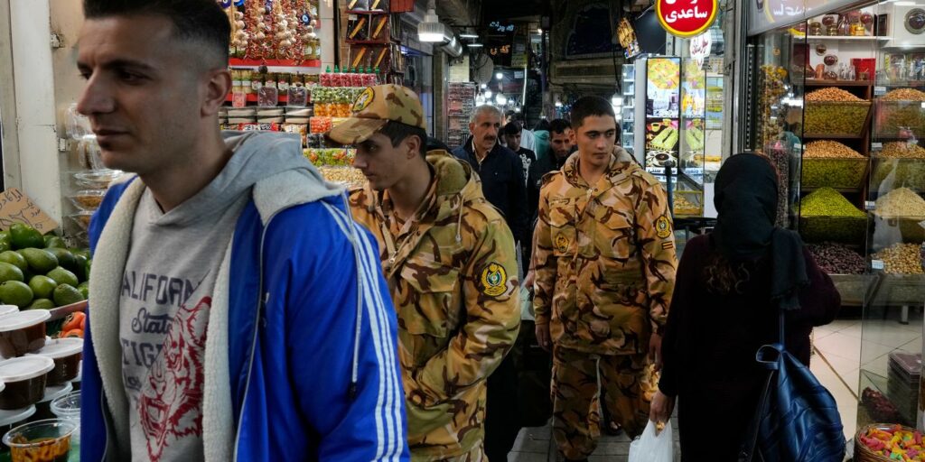 En direct, frappes d’Israël en Iran : nombreux appels internationaux à « arrêter l’escalade » ; Téhéran ne se fixe « pas de limites » pour se défendre