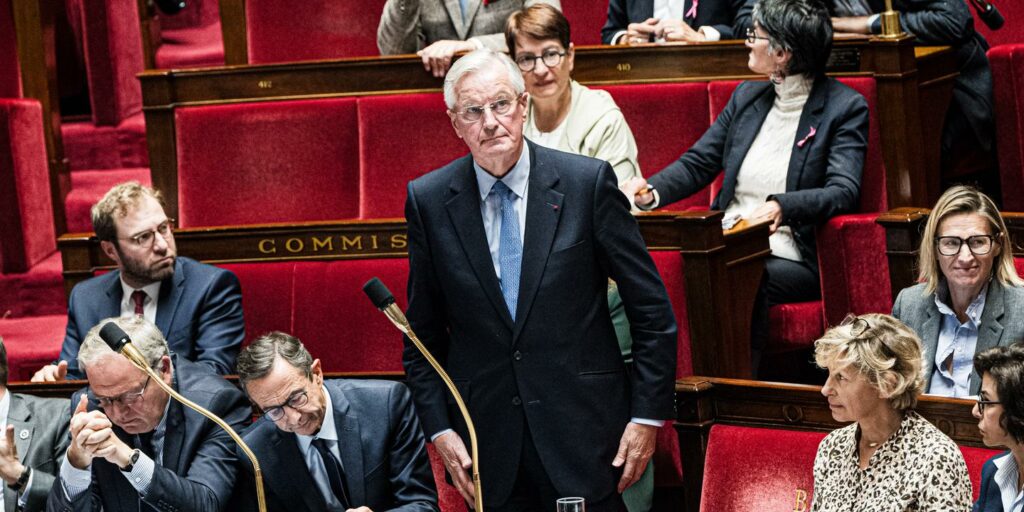 En direct, gouvernement Barnier : François Bayrou trouve « singulier » que des voix au sein de l’ex-majorité critiquent le projet de budget