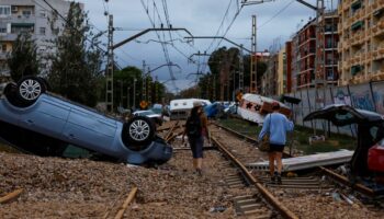 En direct, inondations en Espagne : au moins 158 morts et encore « des dizaines et des dizaines » de personnes portées disparues