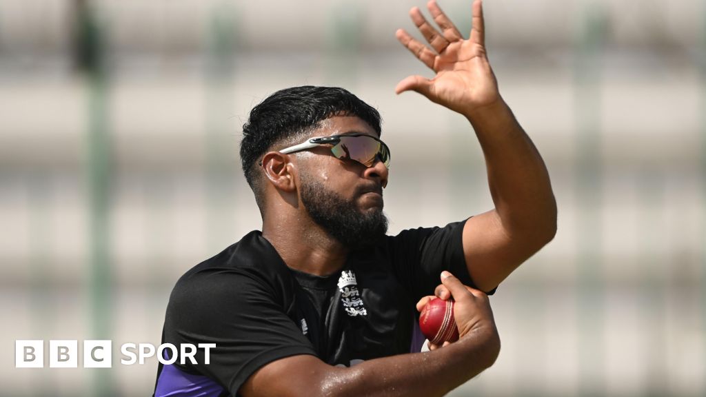 Rehan Ahmed bowls in the nets