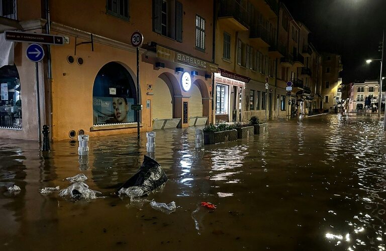 "Épisode méditerranéen": Intempéries sur le Sud, Saint-Tropez les pieds dans l'eau