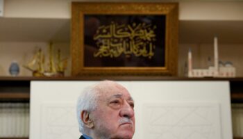 Fethullah Gülen, le prédicateur musulman accusé d’avoir ourdi la tentative de coup d’Etat de 2016 en Turquie, est mort