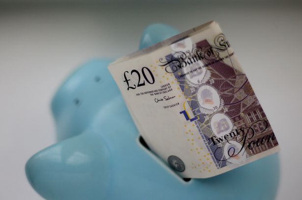 Five easy ways to save up to £1,000 by Christmas