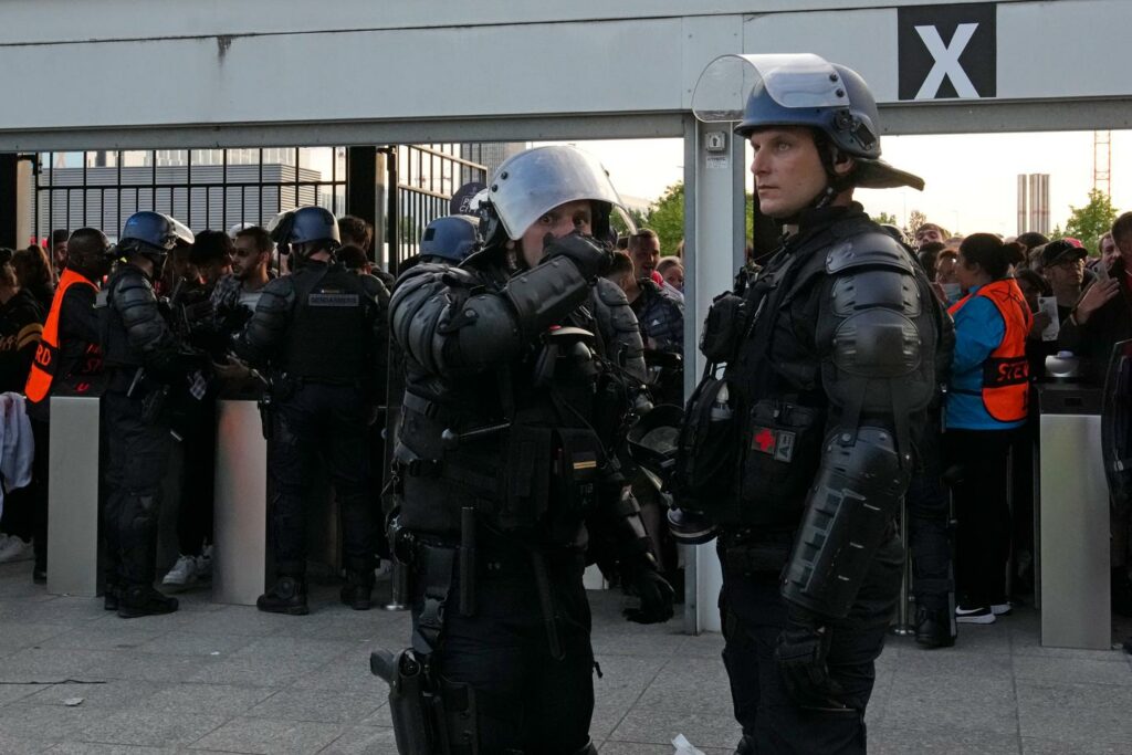 Football : un dispositif de sécurité « extrêmement renforcé » pour le match France-Israël au Stade de France