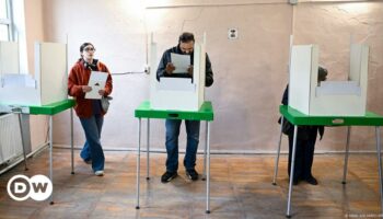 Georgia election: Exit polls give conflicting forecasts