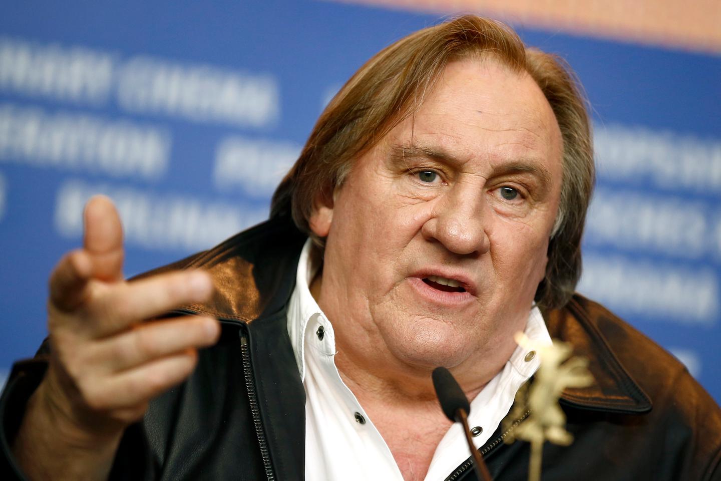 Gérard Depardieu, absent pour raisons de santé, va demander un renvoi de son procès pour agressions sexuelles, selon son avocat