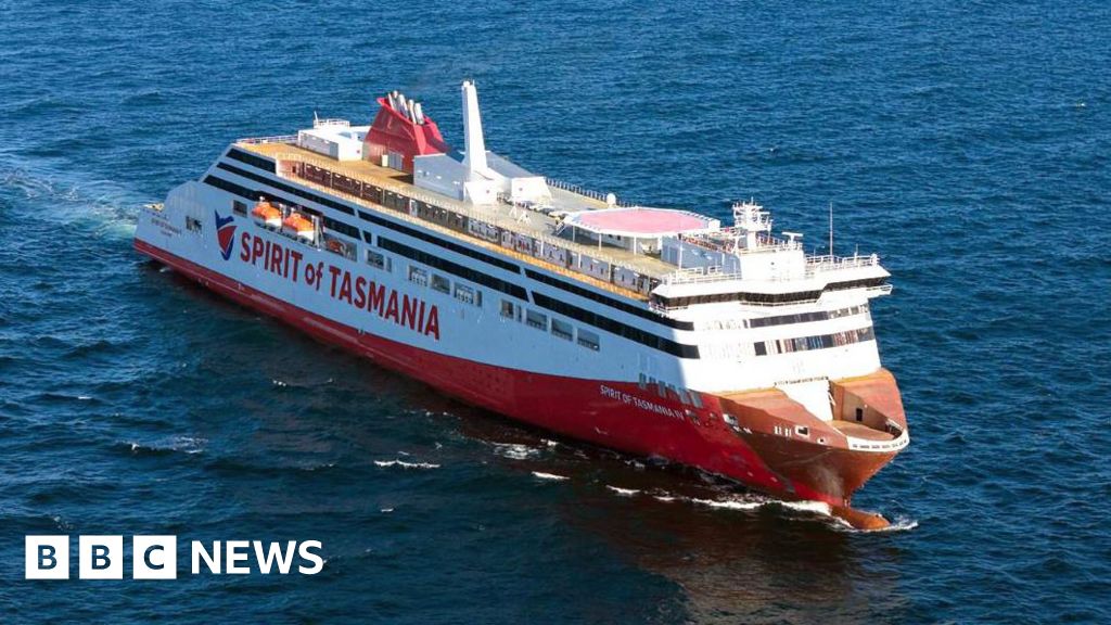 Huge Australian 'fiasco' ship to be mothballed in Edinburgh