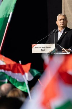 Hungary: Orban compares EU to USSR, urges people to 'resist'