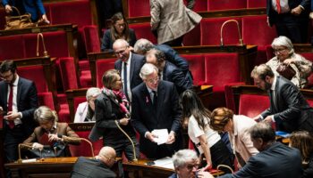 Immigration, assurance-chômage, budget : Michel Barnier confronté à la cacophonie de son « socle commun » à l’Assemblée… et au gouvernement