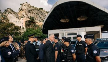 Immigration : le gouvernement met en scène sa ligne dure à Menton