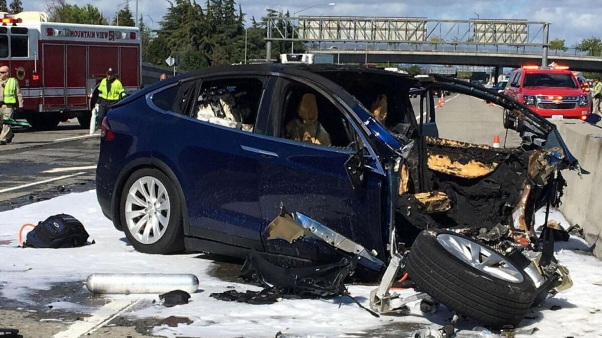 Incendies de voitures électriques : l’emballement thermique des batteries, un phénomène rare mais dévastateur