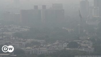 India: Delhi struggles to fight toxic smog during Diwali