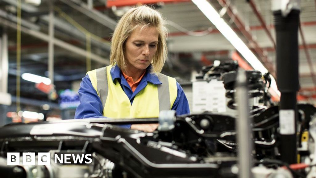 Interest rate cut hopes raised as wage growth slows